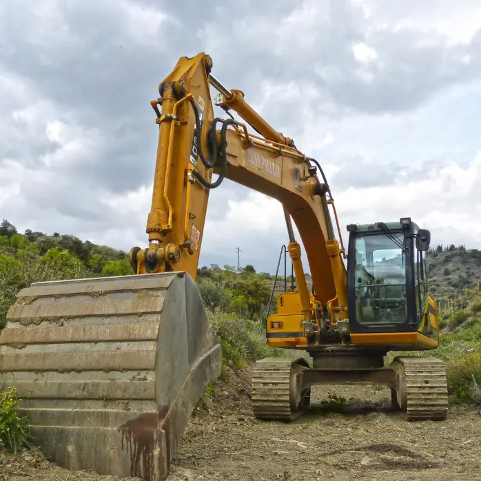 Caterpillar Excavator Rental in Dammam | High-Performance Earthmoving