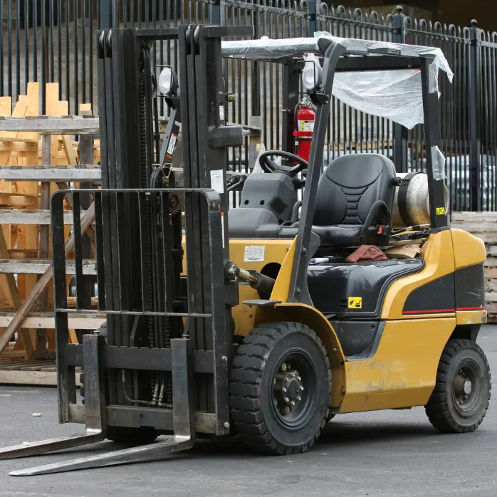 7 Ton Forklift Rental in Riyadh | TUV Certified with Driver