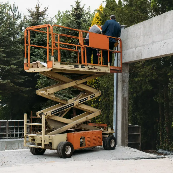 Modern Scissor Lift Rental in Dammam | Construction & Maintenance